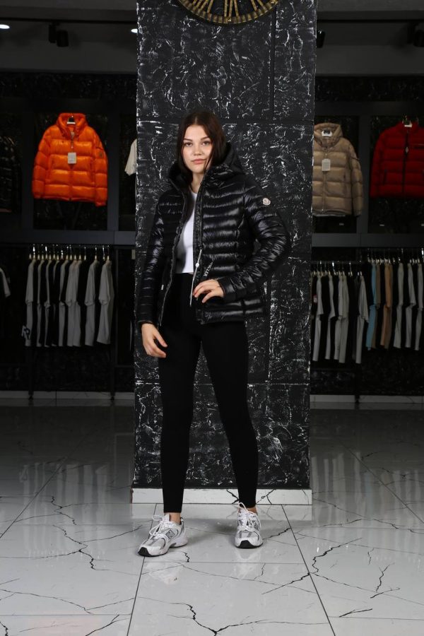 moncler mont siyah parlak beli sikmali kapusonlu