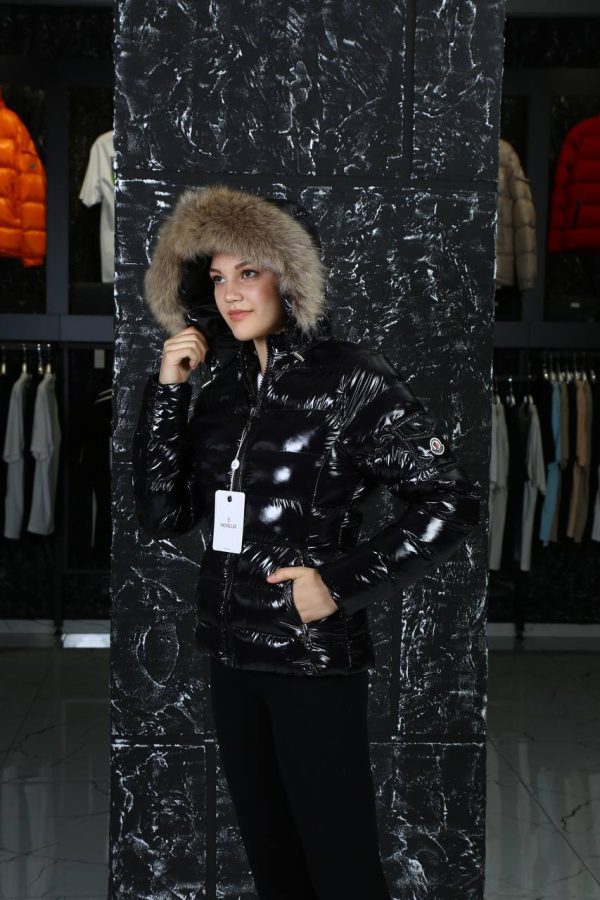 moncler mont siyah parlak classic kolu cepli kapusonlu tilki tuyu