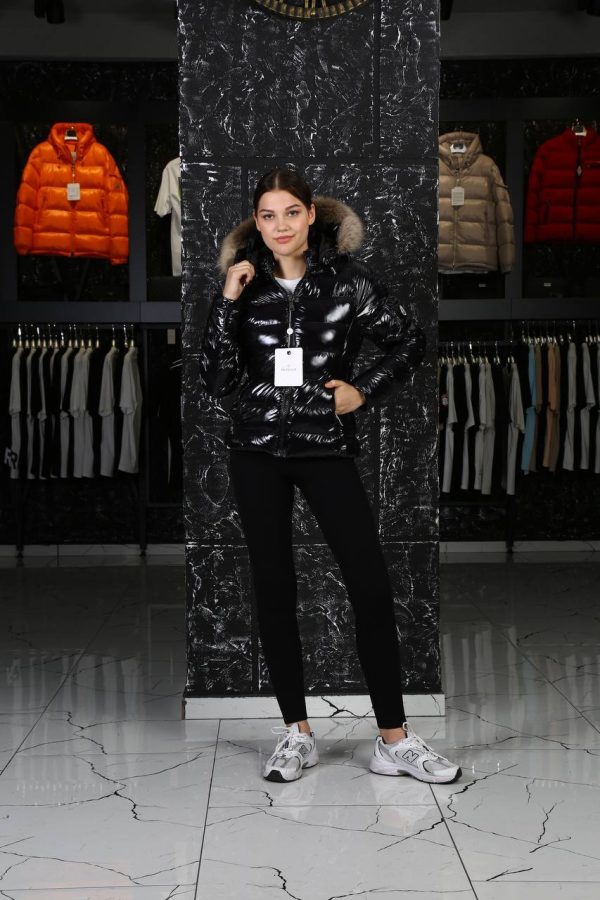 moncler mont siyah parlak classic kolu cepli kapusonlu tilki tuyu
