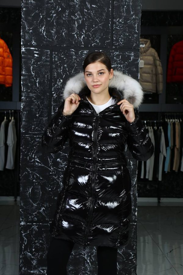 moncler mont siyah parlak uzun diz ustu kapusonlu