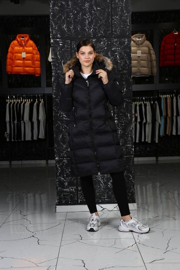 moncler mont uzun siyah beli kemer detayli kapusonlu tilki tuyu
