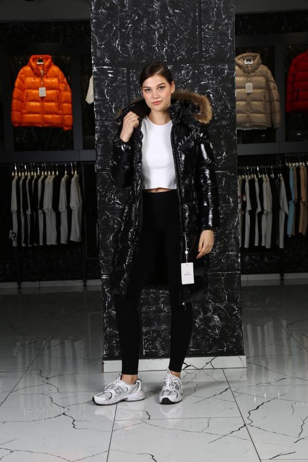 moncler mont uzun siyah parlak beli kemer detayli kapusonlu tilki tuyu