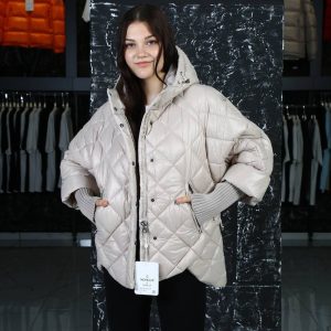 moncler mont vizon kollari triko detayli kapusonlu