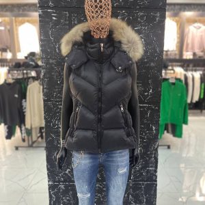 moncler yelek kadin siyah beli kemer detayli yuksek kalite tilki tuyu kapuson