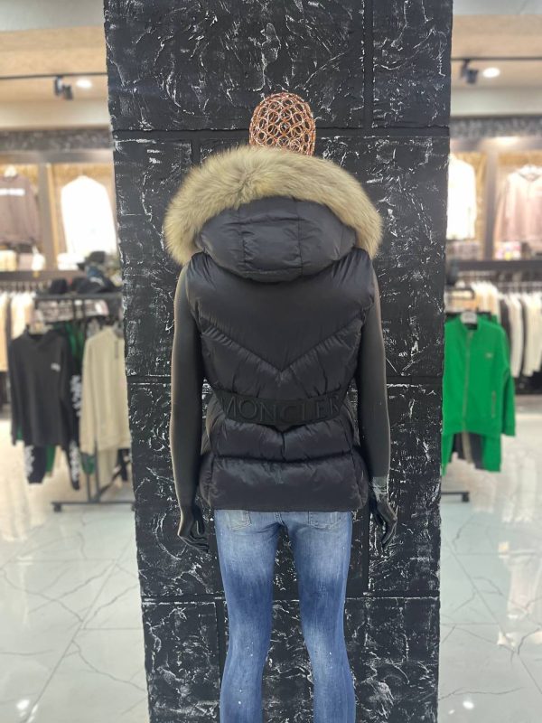 moncler yelek kadin siyah beli kemer detayli yuksek kalite tilki tuyu kapuson