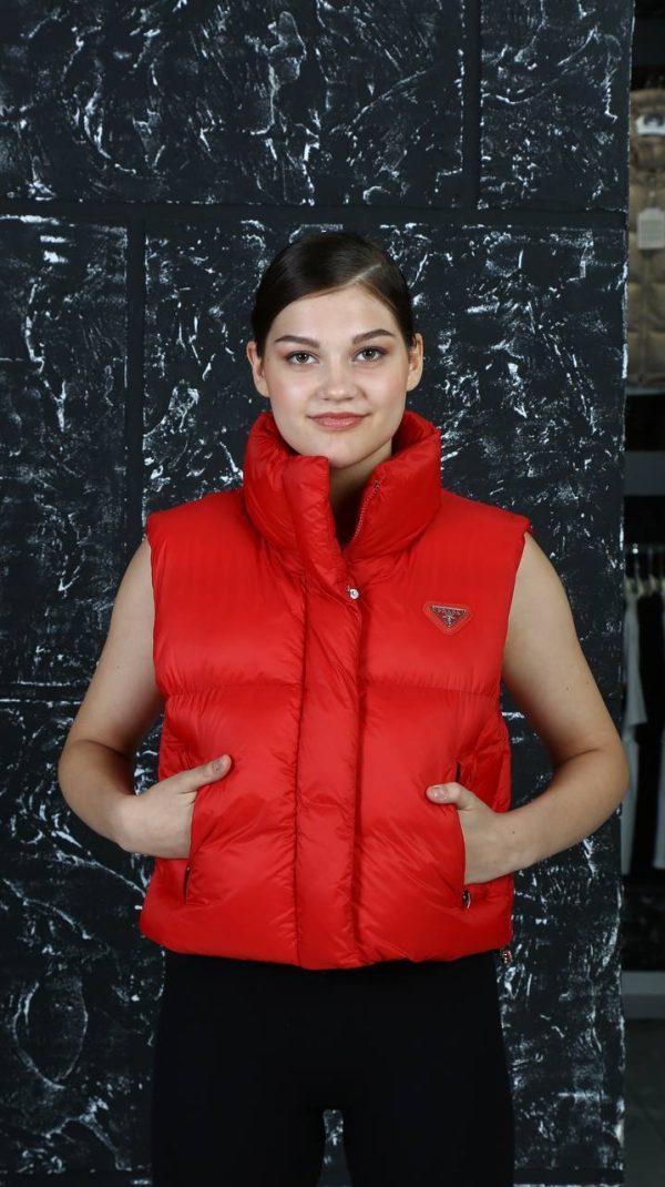 moncler yelek kirmizi yuksek kalite
