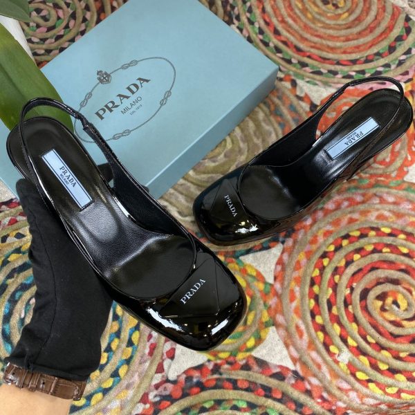 prada ayakkabi arkasi acik siyah rugan kalin 9 cm topuk
