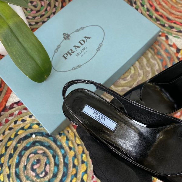 prada ayakkabi arkasi acik siyah rugan kalin 9 cm topuk
