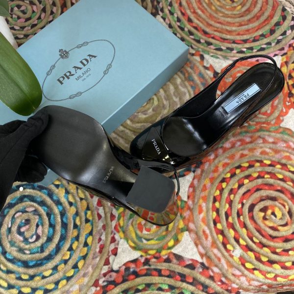 prada ayakkabi arkasi acik siyah rugan kalin 9 cm topuk