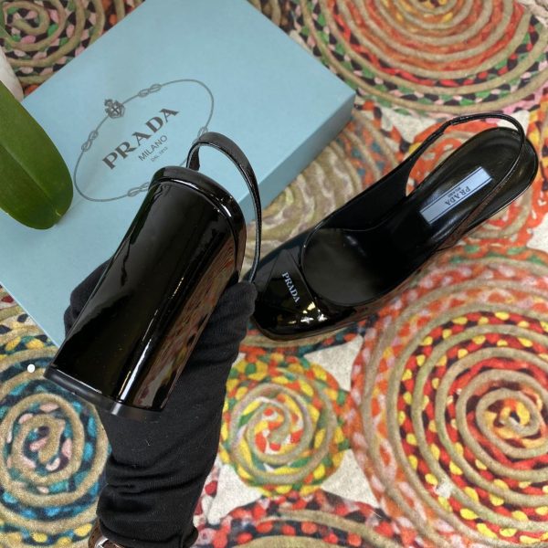 prada ayakkabi arkasi acik siyah rugan kalin 9 cm topuk