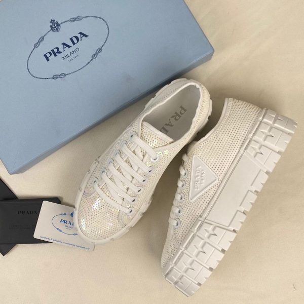 prada ayakkabi beyaz payetli double wheels sequin