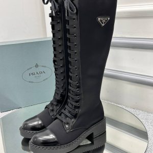 prada ayakkabi cizme siyah bagcikli ve fermuarli kumas deri