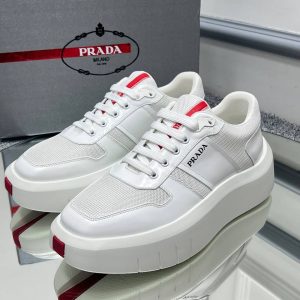 prada ayakkabi erkek beyaz kumas detayli