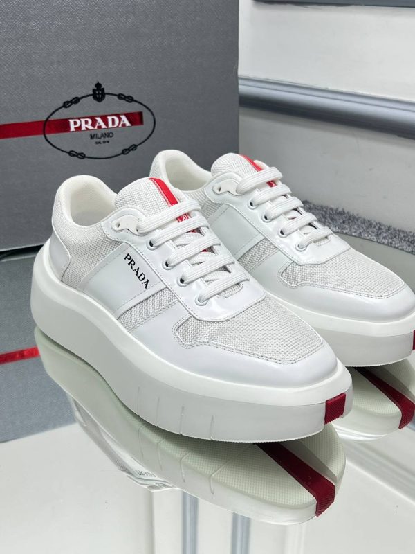 prada ayakkabi erkek beyaz kumas detayli