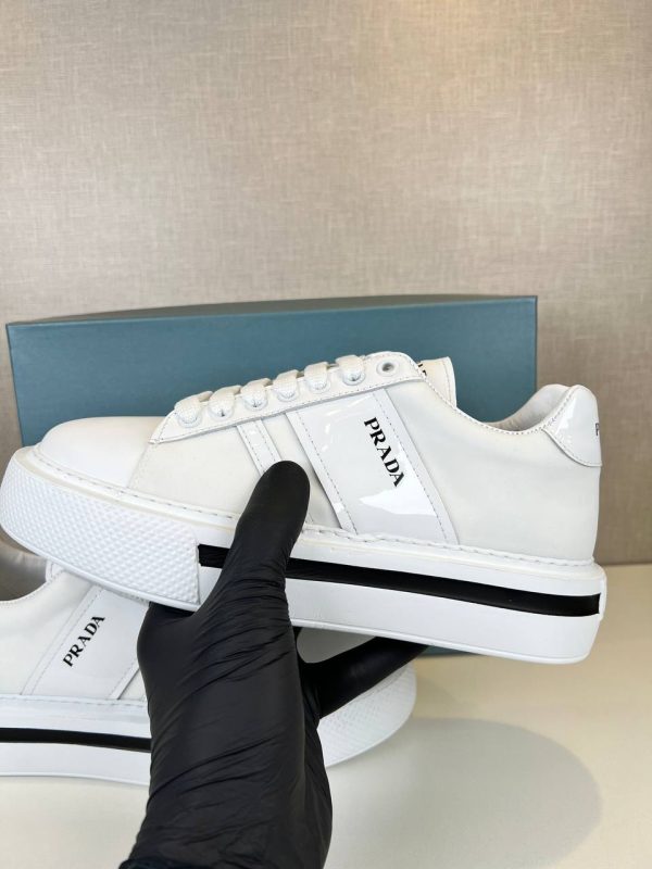prada ayakkabi kadin beyaz yeni sezon scuba kumas
