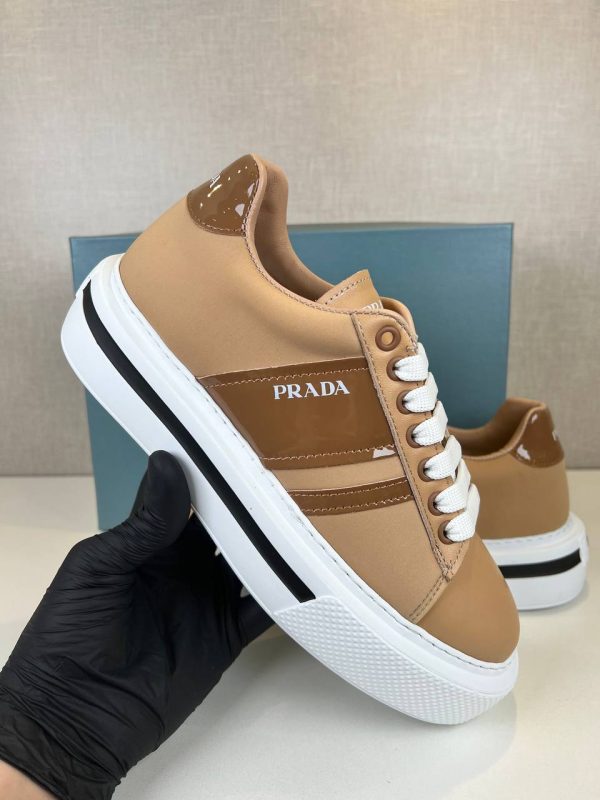 prada ayakkabi kadin camel beyaz yeni sezon
