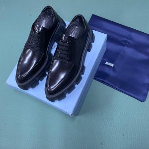 prada ayakkabi kadin siyah bagcikli sivri burun yuksek kalin taban