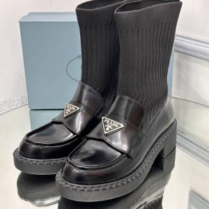 prada ayakkabi loafer corap detayli siyah
