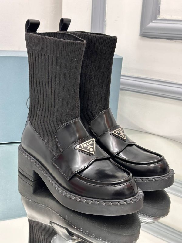 prada ayakkabi loafer corap detayli siyah