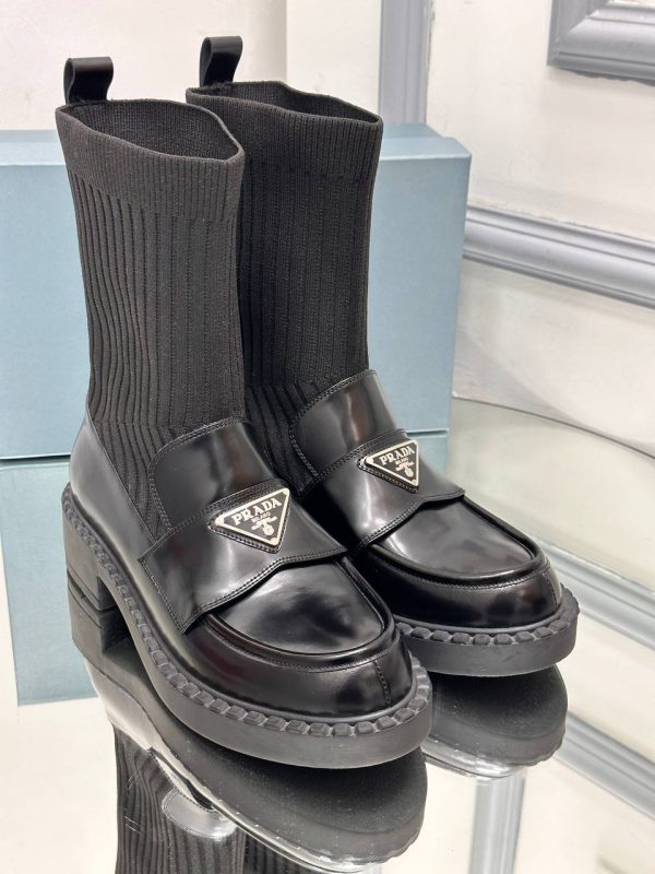 prada ayakkabi loafer corap detayli siyah