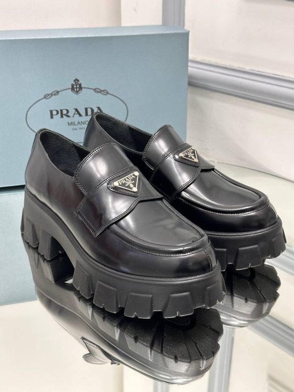 prada ayakkabi siyah bagcikli yuksek taban