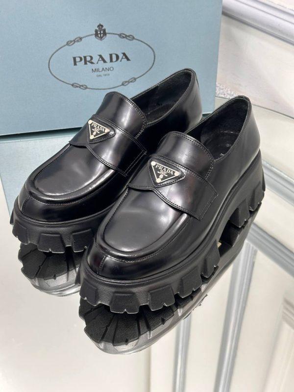 prada ayakkabi siyah bagcikli yuksek taban