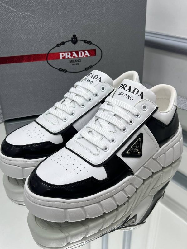 prada ayakkabi siyah beyaz classic unisex