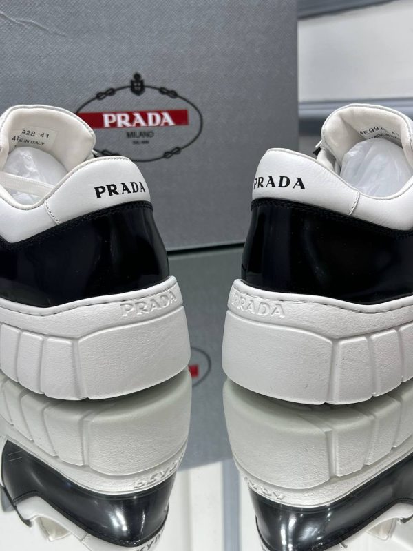prada ayakkabi siyah beyaz classic unisex