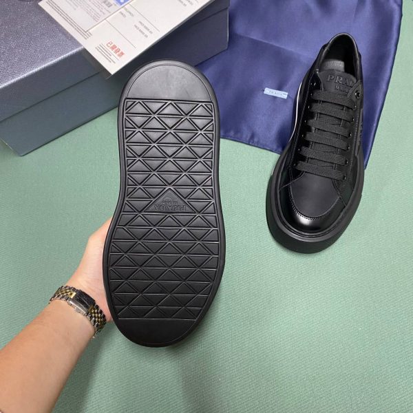 prada ayakkabi sneaker kadin siyah yeni sezon scuba kumas