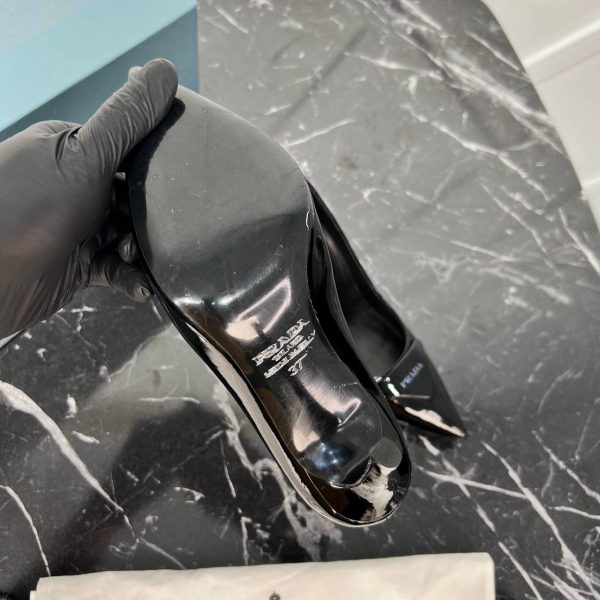 prada ayakkabi topuklu siyah rugan 10 cm