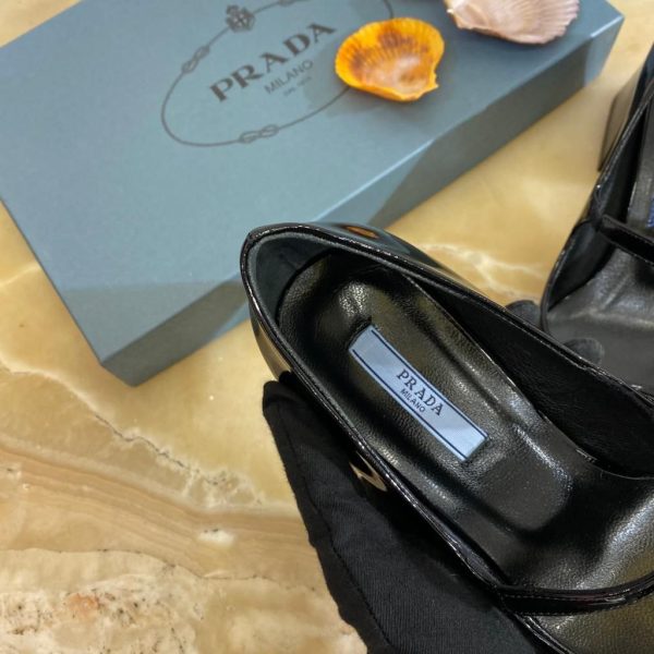 prada ayakkabi topuklu siyah rugan topuk 5cm