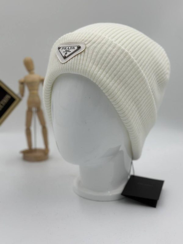prada bere unisex beyaz
