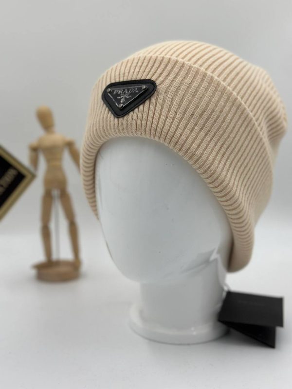 prada bere unisex krem