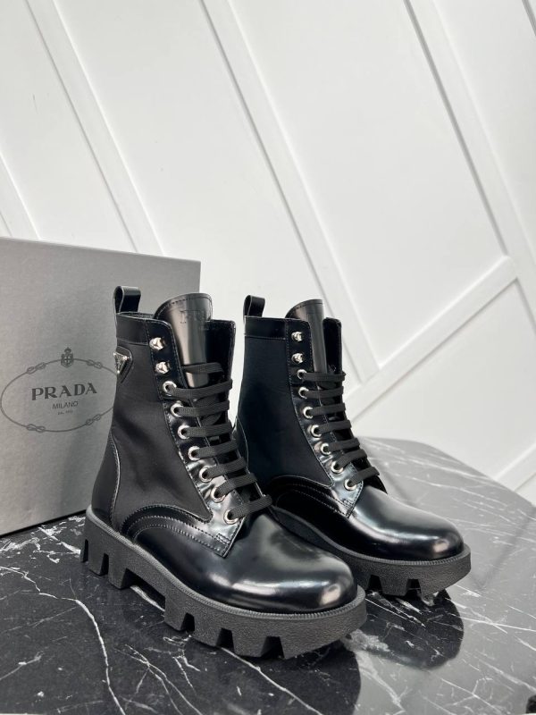 prada bot siyah satin