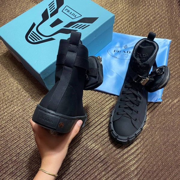 prada bot siyah yeni sezon nylon kumas