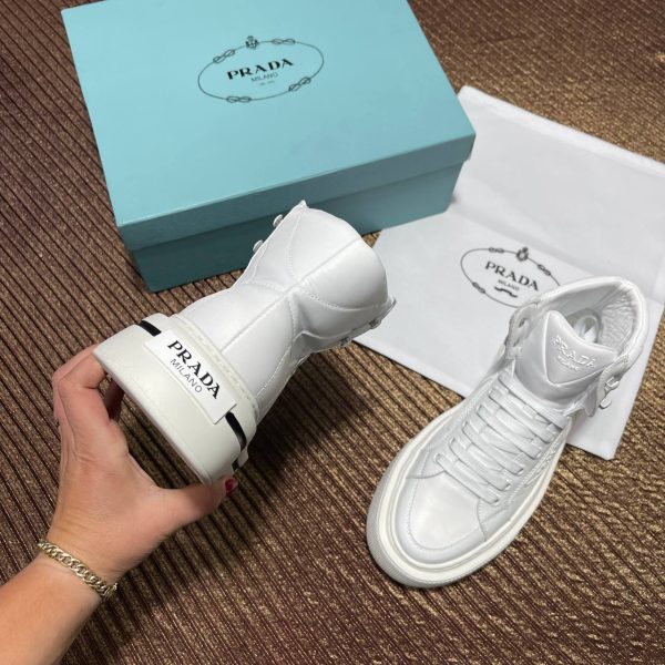 prada bot yeni sezon beyaz nylon kumas