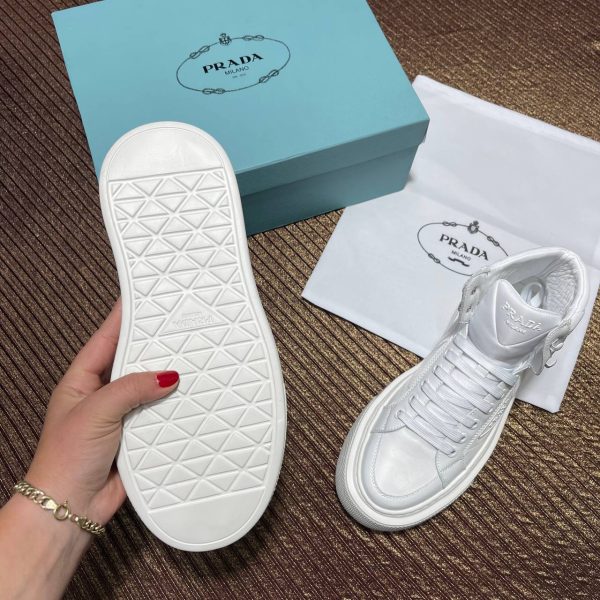 prada bot yeni sezon beyaz nylon kumas