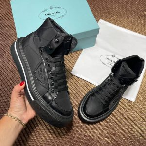 prada bot yeni sezon siyah nylon kumas
