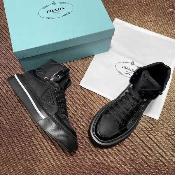 prada bot yeni sezon siyah nylon kumas