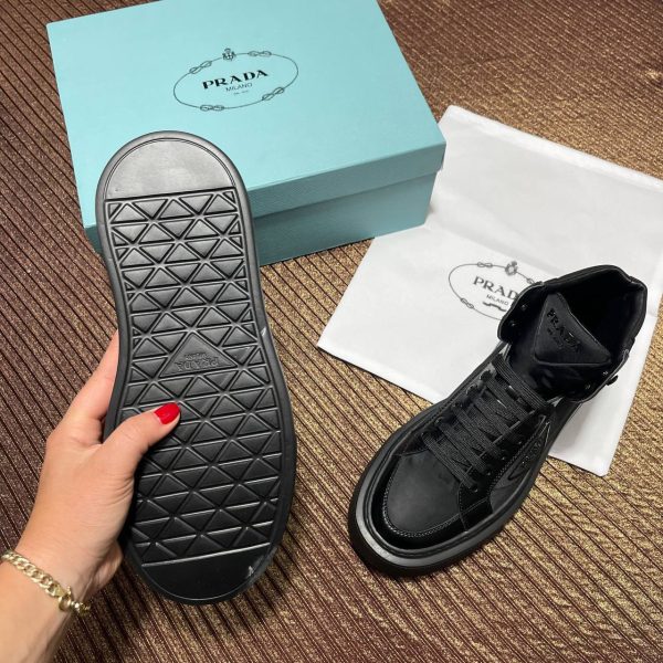 prada bot yeni sezon siyah nylon kumas
