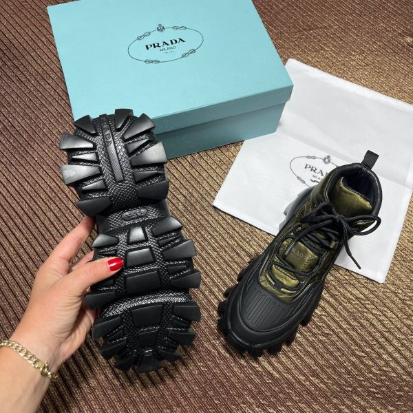 prada bot yeni sezon siyah yesil