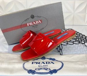 prada terlik kirmizi rugan ithal