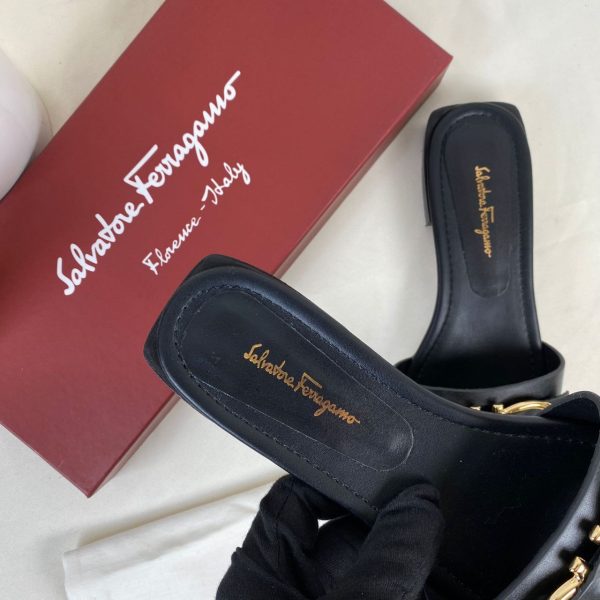 salvatore ferragamo terlik siyah iyi kalite
