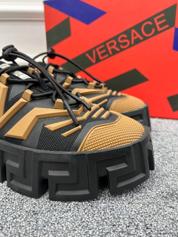 versace ayakkabi sneaker erkek siyah kahve  greca labyrinth trainers