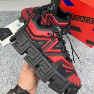 versace ayakkabi sneaker erkek siyah kirmizi greca labyrinth trainers