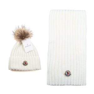 moncler atki bere takimi beyaz tilki tuyu ponponlu