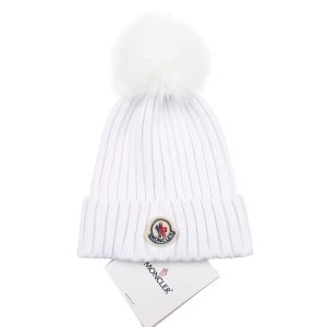 moncler bere beyaz tilki tuyu beyaz ponpon