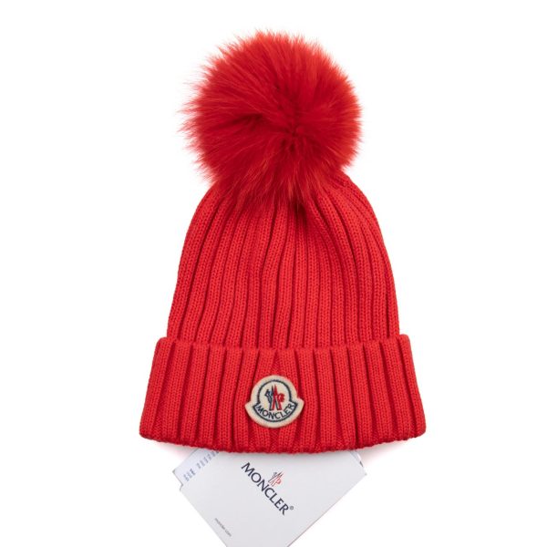 moncler bere kirmizi tilki tuyu kirmizi ponpon