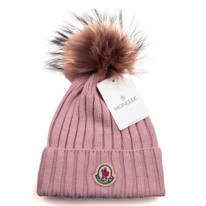 moncler bere pembe ponponlu tilki tuyu