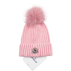 moncler bere pembe tilki tuyu pembe ponpon